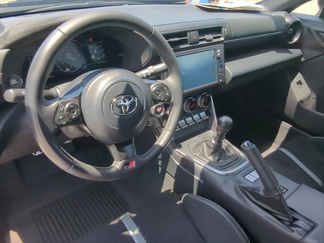 2024 Toyota GR86 Premium