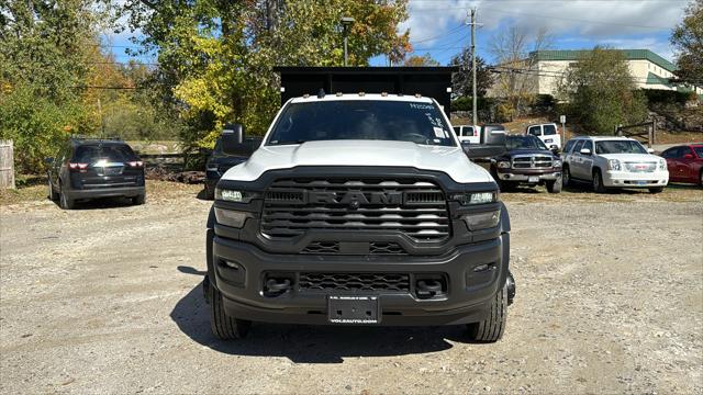 2025 RAM Ram 5500 Chassis Cab RAM 5500 TRADESMAN CHASSIS CREW CAB 4X4 84 CA 2025 RAM Ram 5500 Chassis Cab RAM 5500 TRADESMAN CHASSIS CREW CAB 4X4 84 CA