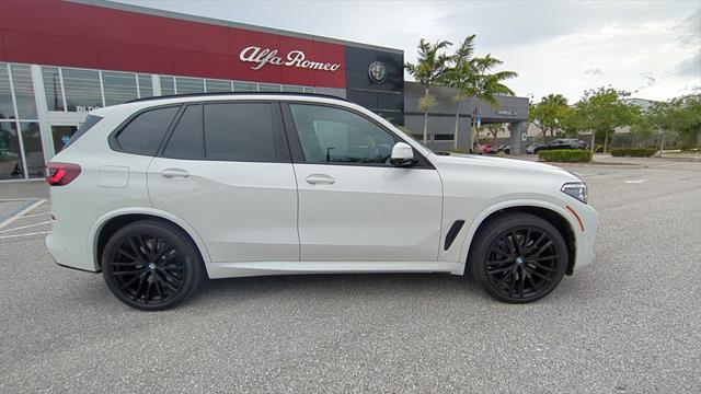2022 BMW X5 M50i