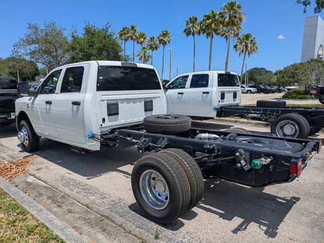 2025 RAM Ram 3500 Chassis Cab RAM 3500 TRADESMAN CREW CAB CHASSIS 4X4 60 CA