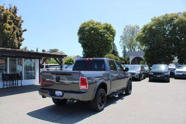 2019 Ram 1500 Classic Laramie Crew Cab 4x4 5'7" Box