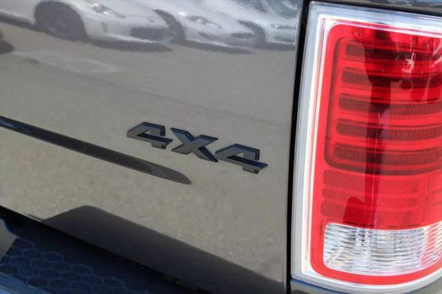 2019 Ram 1500 Classic Laramie Crew Cab 4x4 5'7" Box