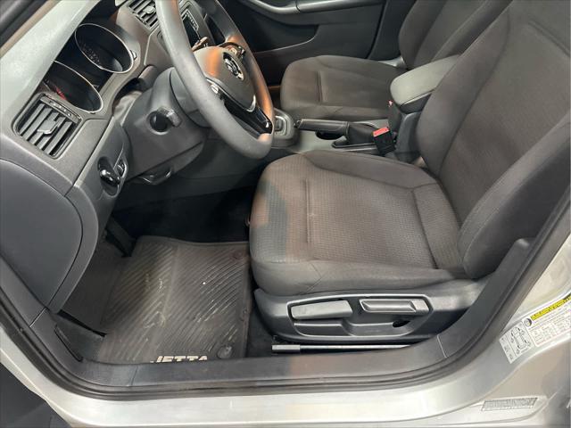Used 2016 Volkswagen Jetta For Sale in Wilmington, OH