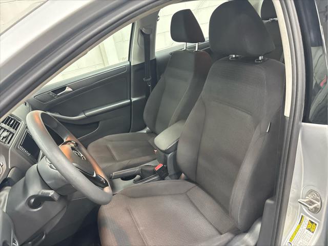 Used 2016 Volkswagen Jetta For Sale in Wilmington, OH