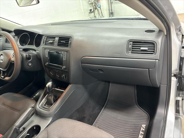 Used 2016 Volkswagen Jetta For Sale in Wilmington, OH