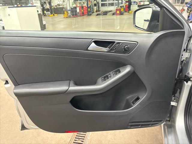 Used 2016 Volkswagen Jetta For Sale in Wilmington, OH