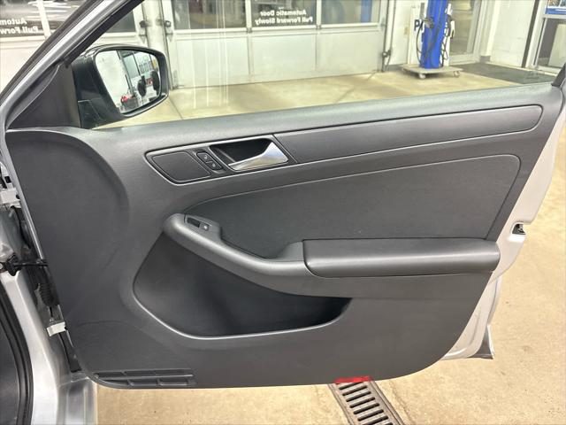 Used 2016 Volkswagen Jetta For Sale in Wilmington, OH