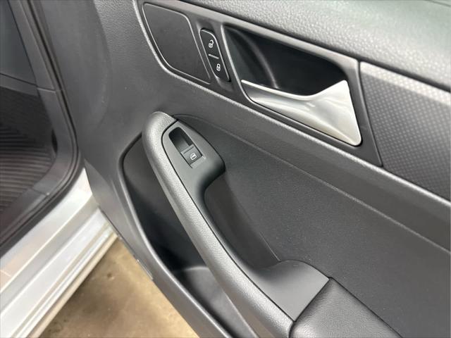 Used 2016 Volkswagen Jetta For Sale in Wilmington, OH