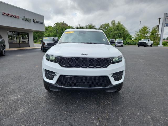 2025 Jeep Grand Cherokee GRAND CHEROKEE ALTITUDE 4X4