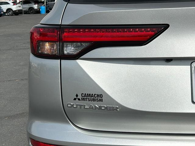 2025 Mitsubishi Outlander PHEV ES S-AWC