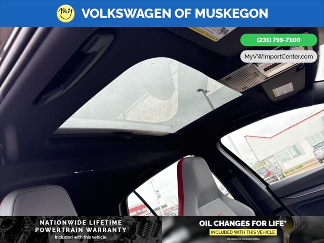 2025 Volkswagen Golf GTI 2.0T SE