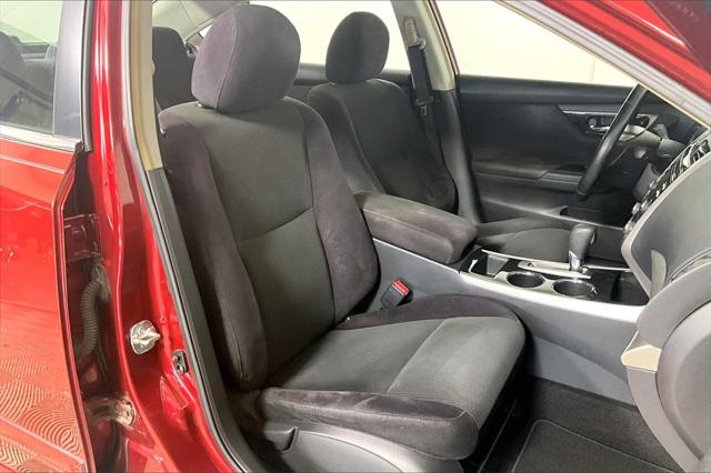 Used 2013 Nissan Altima For Sale in Olive Branch, MS