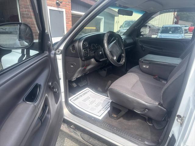 2000 Dodge Ram 1500 ST 2dr Standard Cab SB