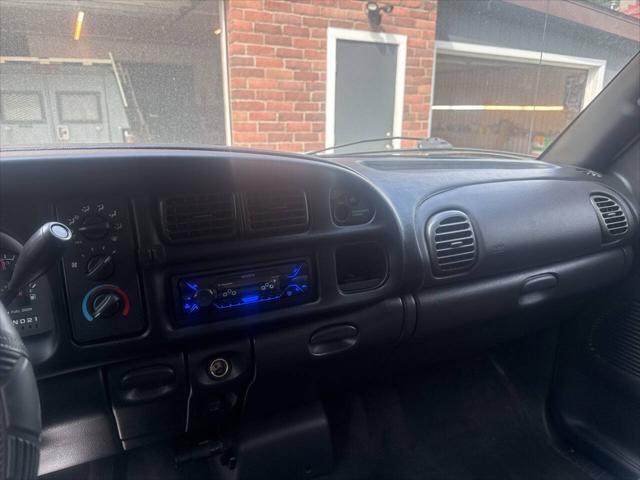 2000 Dodge Ram 1500 ST 2dr Standard Cab SB