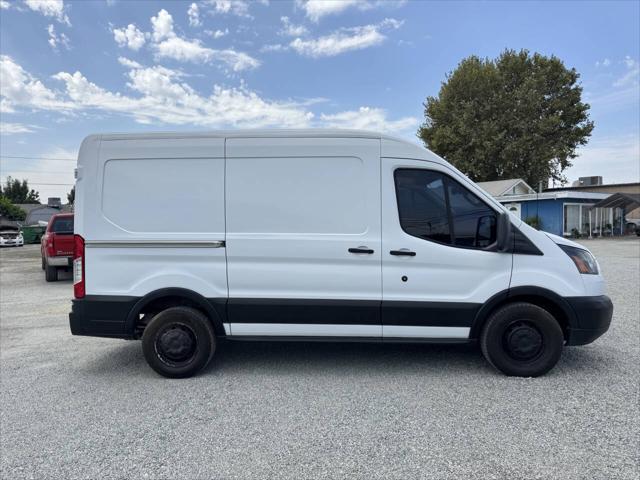 2017 Ford Transit 150 3dr SWB Medium Roof Cargo Van w/Sliding Passen
