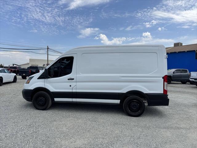 2017 Ford Transit 150 3dr SWB Medium Roof Cargo Van w/Sliding Passen