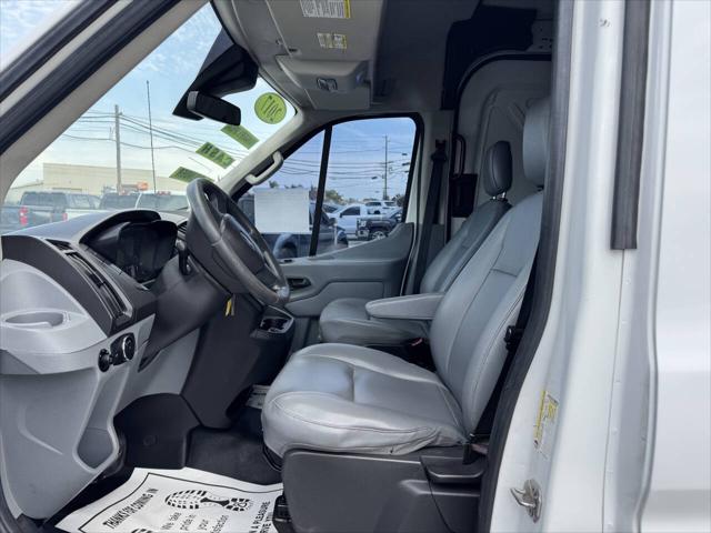 2017 Ford Transit 150 3dr SWB Medium Roof Cargo Van w/Sliding Passen