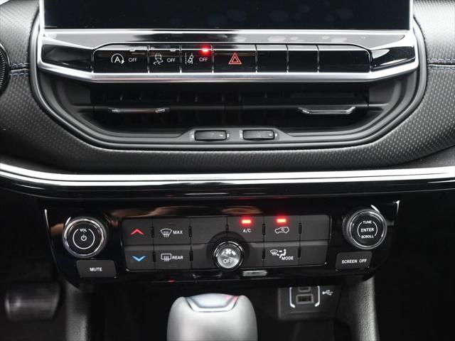 2025 Jeep Compass COMPASS LATITUDE 4X4 2025 Jeep Compass COMPASS LATITUDE 4X4