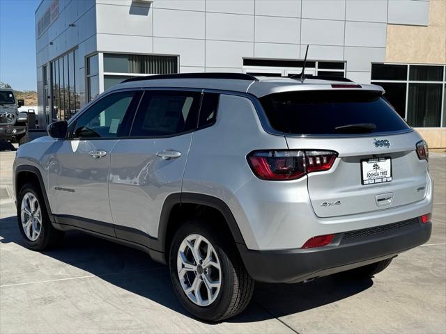 2025 Jeep Compass COMPASS LATITUDE 4X4
