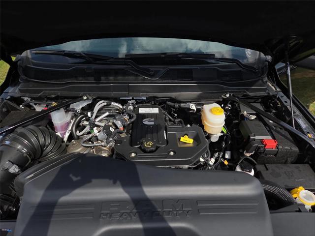 2025 Ram 2500 Tradesman Crew Cab 4x4 6'4" Box