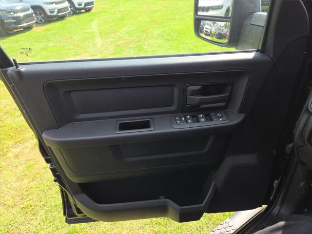 2025 Ram 2500 Tradesman Crew Cab 4x4 6'4" Box