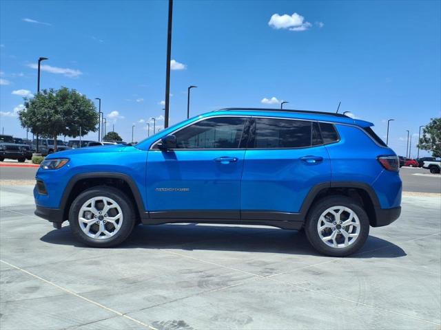 2025 Jeep Compass COMPASS LATITUDE 4X4