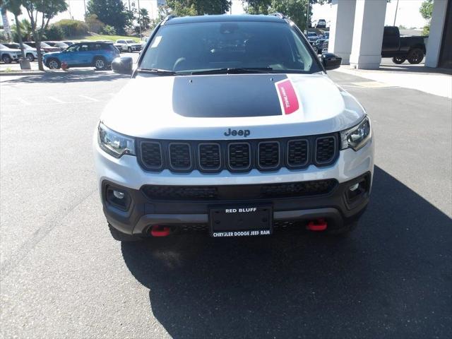 2025 Jeep Compass COMPASS TRAILHAWK 4X4