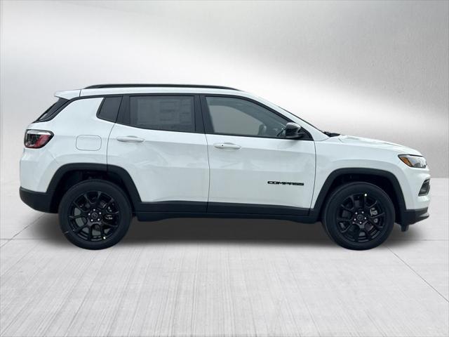 2025 Jeep Compass COMPASS LATITUDE 4X4