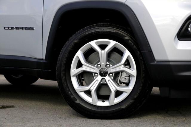 2025 Jeep Compass COMPASS LATITUDE 4X4 2025 Jeep Compass COMPASS LATITUDE 4X4