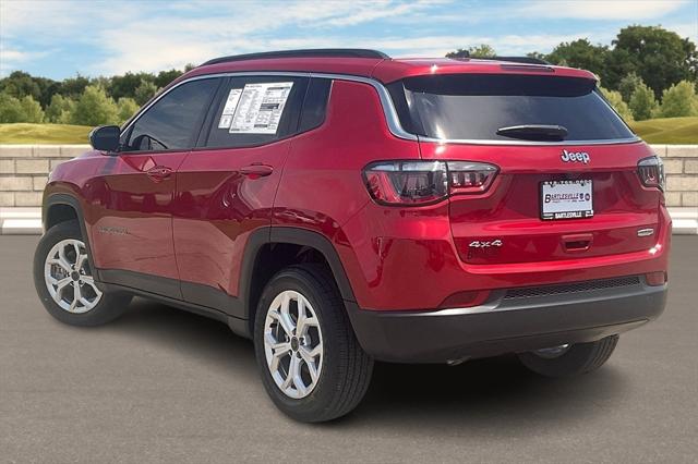 2025 Jeep Compass COMPASS LATITUDE 4X4