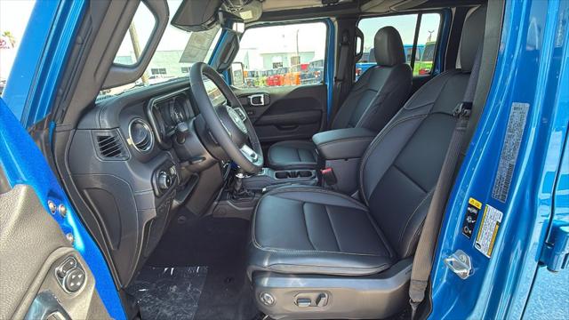 2025 Jeep Wrangler 4-Door Sahara 4x4