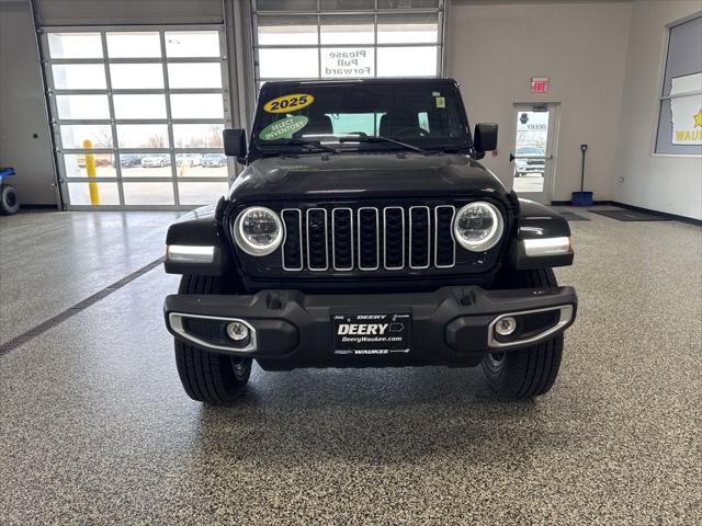 2025 Jeep Wrangler 4-Door Sahara 4x4