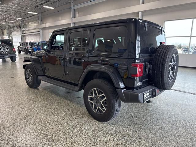 2025 Jeep Wrangler 4-Door Sahara 4x4