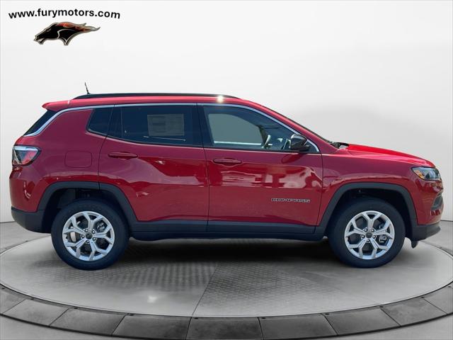 2025 Jeep Compass COMPASS LATITUDE 4X4