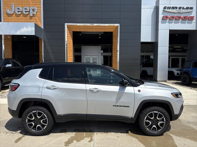 2025 Jeep Compass COMPASS TRAILHAWK 4X4