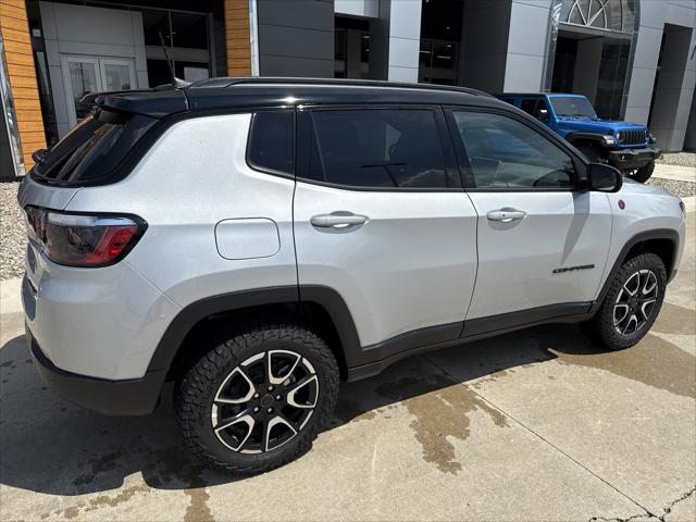 2025 Jeep Compass COMPASS TRAILHAWK 4X4