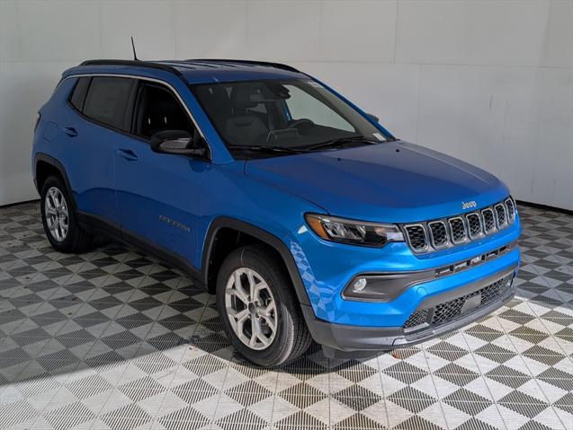 2025 Jeep Compass COMPASS LATITUDE 4X4