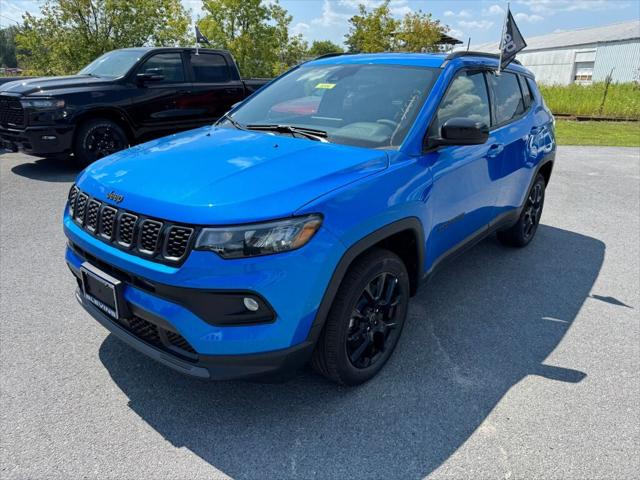 2025 Jeep Compass COMPASS LATITUDE 4X4
