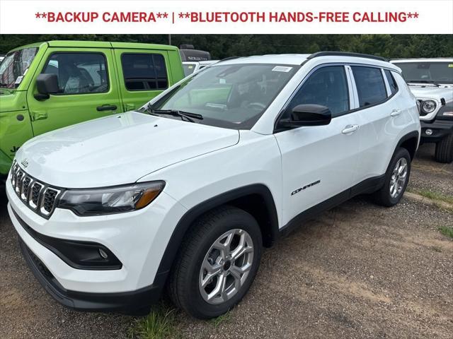 2025 Jeep Compass COMPASS LATITUDE 4X4