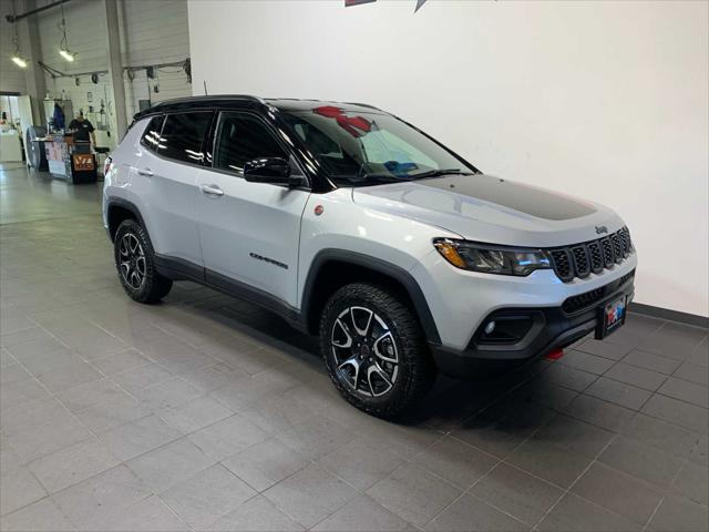 2025 Jeep Compass COMPASS TRAILHAWK 4X4