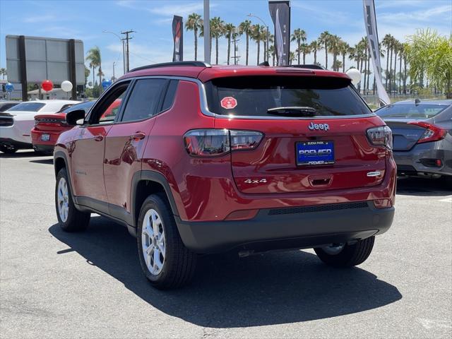 2025 Jeep Compass COMPASS LATITUDE 4X4