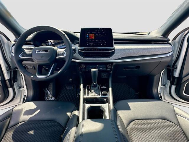 2025 Jeep Compass COMPASS LATITUDE 4X4 2025 Jeep Compass COMPASS LATITUDE 4X4