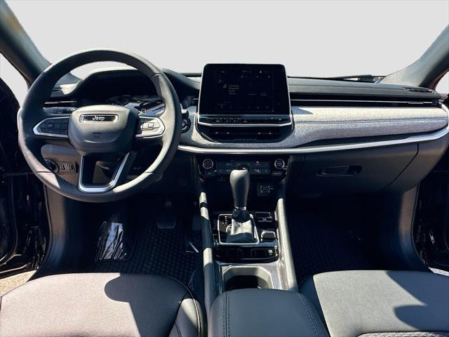 2025 Jeep Compass COMPASS LATITUDE 4X4 2025 Jeep Compass COMPASS LATITUDE 4X4