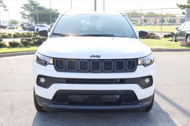 2025 Jeep Compass COMPASS LATITUDE 4X4
