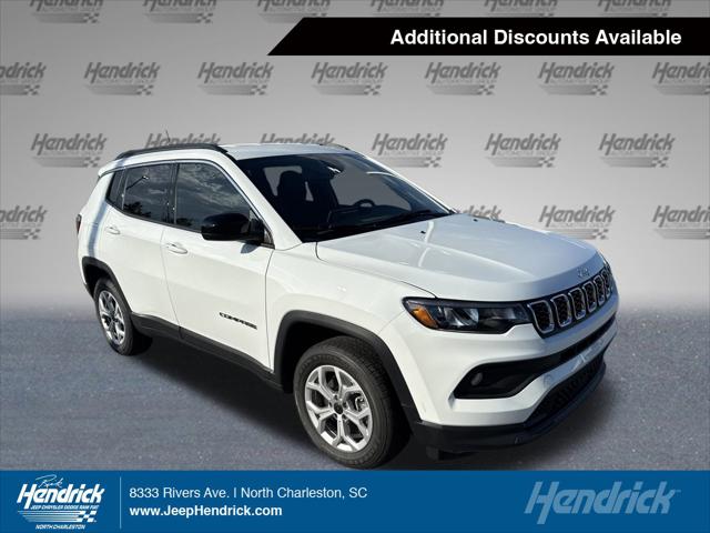 2025 Jeep Compass COMPASS LATITUDE 4X4