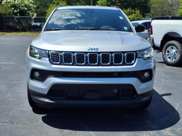 2025 Jeep Compass COMPASS LATITUDE 4X4