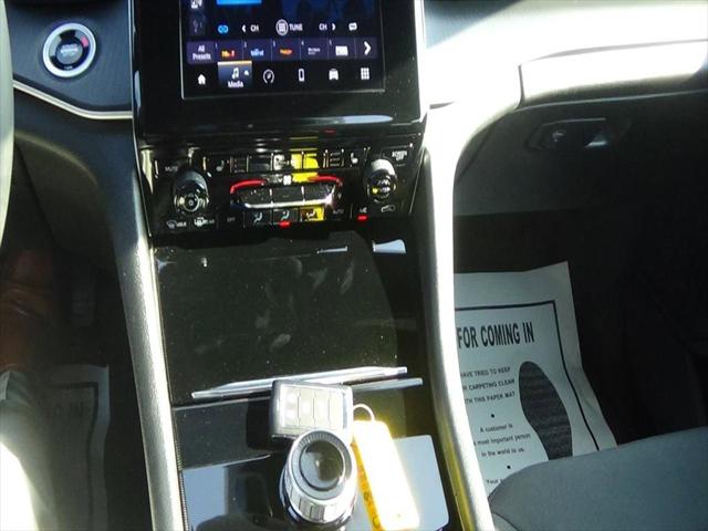 2023 Jeep Grand Cherokee L Laredo 4x4