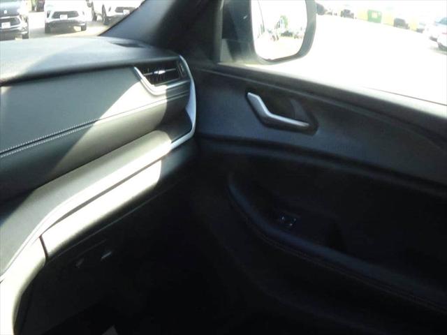 2023 Jeep Grand Cherokee L Laredo 4x4