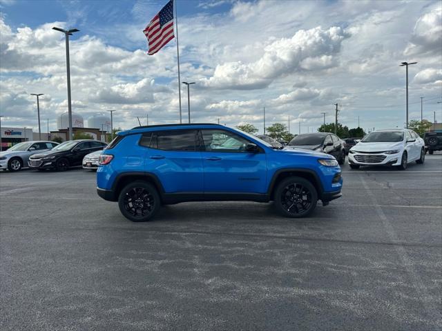 2025 Jeep Compass COMPASS LATITUDE 4X4