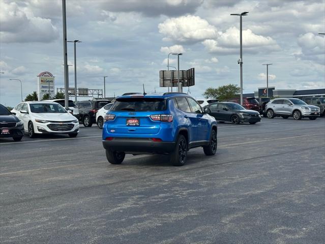 2025 Jeep Compass COMPASS LATITUDE 4X4